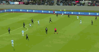 LOL：Uzi无愧LPL永远滴神，再次对谈央视，退役、复出、名人堂