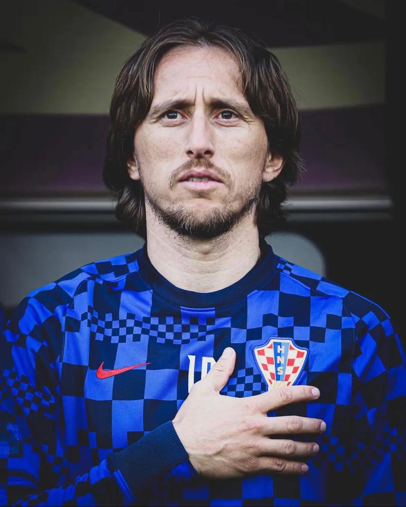 德甲巅峰对决：拜仁主场剑指三分，沃尔夫斯堡能否逆袭？