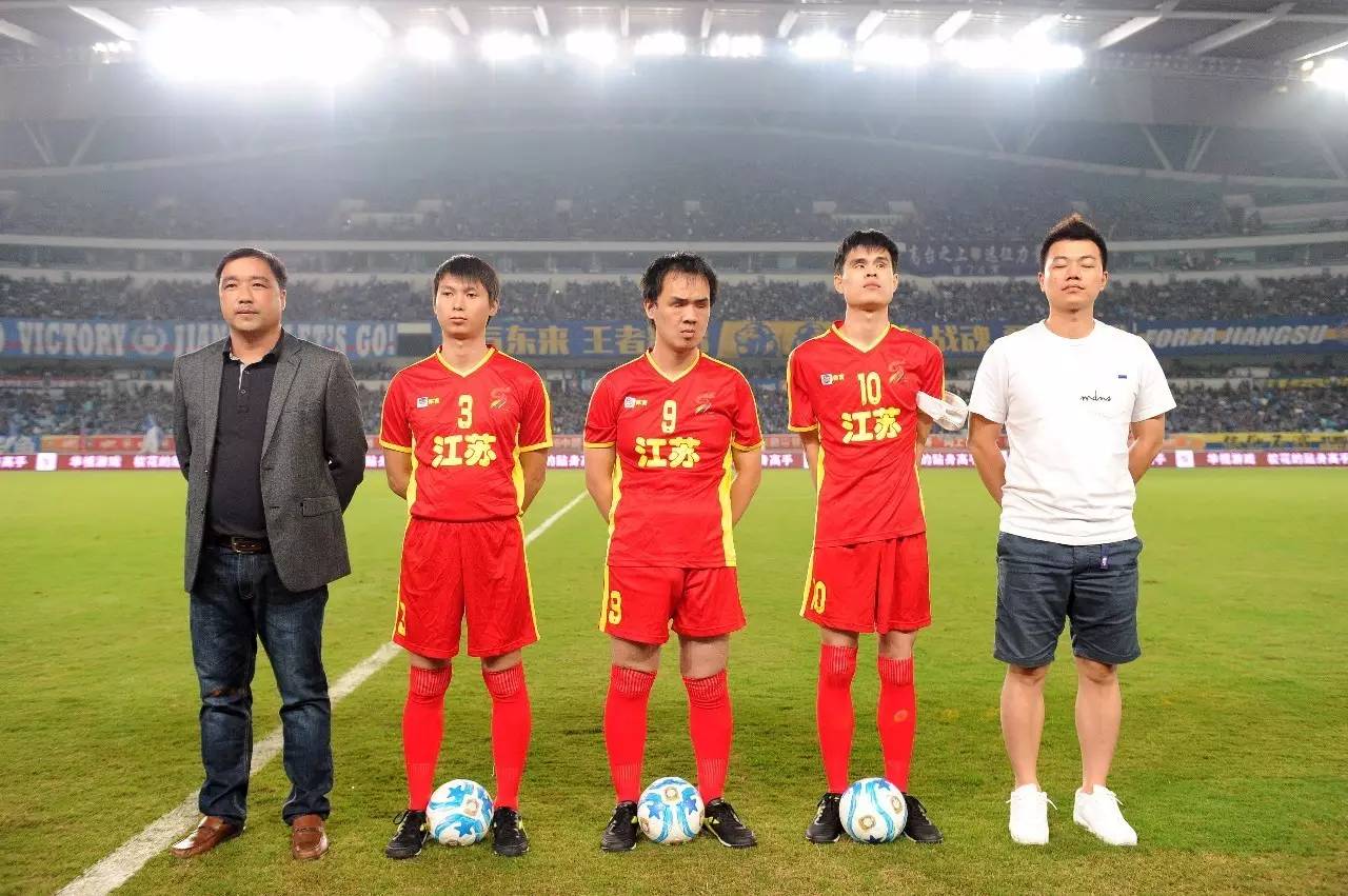 2025 电竞世界杯（EWC）单项目队伍积分规则公布：第一名1000分，第二名750分