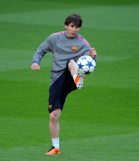 米哈游半夜气得睡不着，《绝区零》内部资料遭内鬼“爆破”